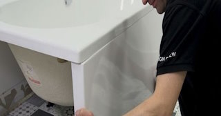 Установка экрана под ванну - цена за работу от 4148 руб. в Химках